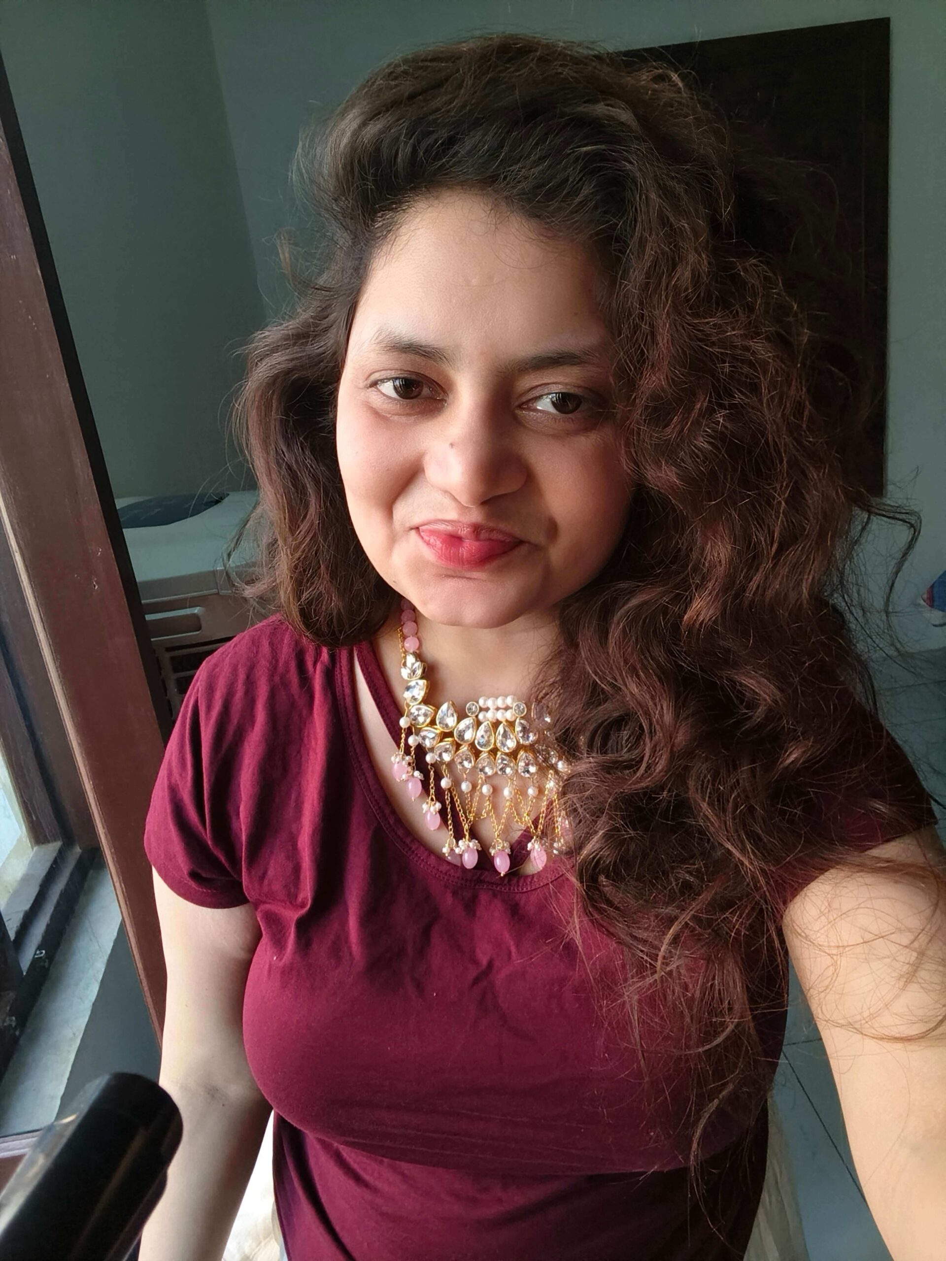 Srishti with handmade kundan jewellery